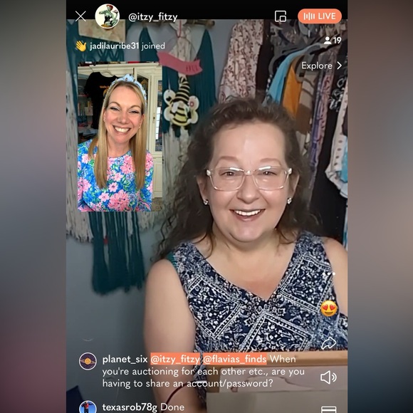 LAURAEWATTS 💗 IS LIVE! Come shop and hang out with us! - Picture 15 of 16